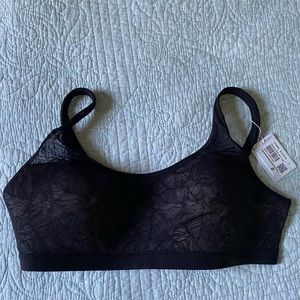 NWT Lululemon Shadow Mesh Bra (Black)